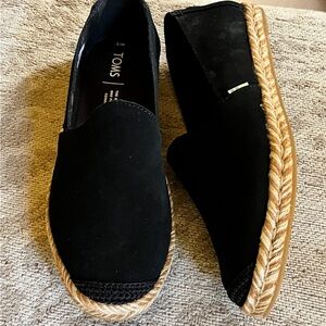 TOMS Pismo Casual Slip-on Black Suede